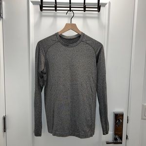 Lululemon men long sleeve metal vent tech Small